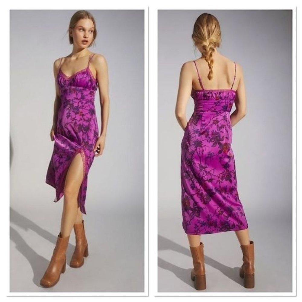 URBAN OUTFITTERS Audrey Floral Lace detail Midi dress Magenta Pink Sz S LIKE NEW